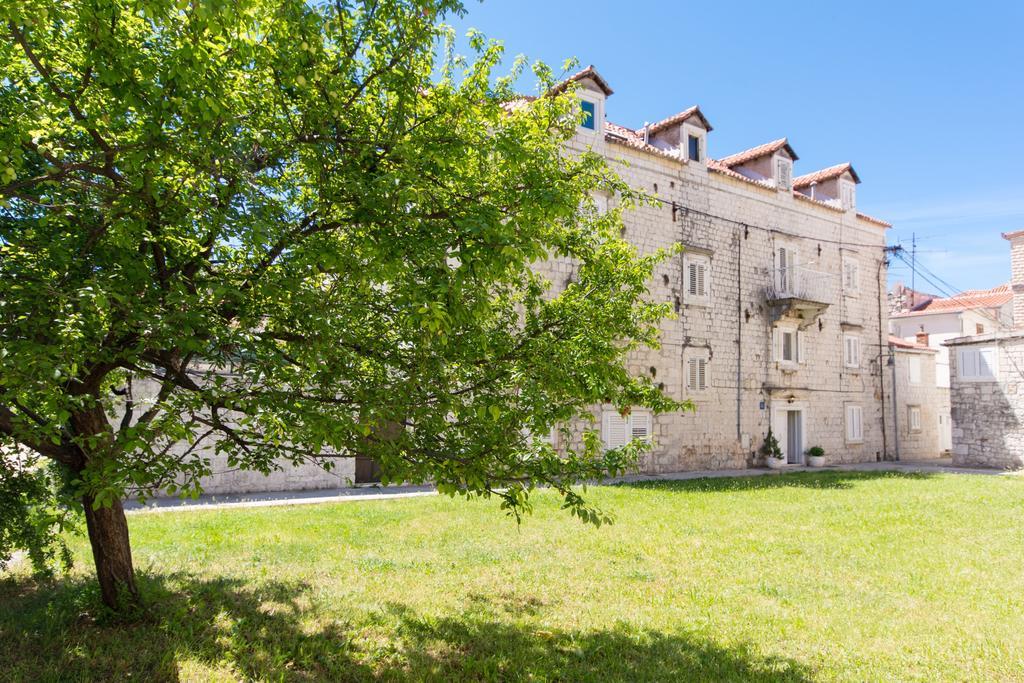 Top-Floor Apartment In Trogir Center Extérieur photo