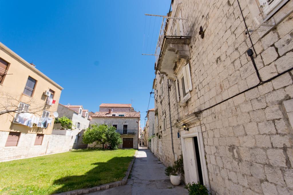 Top-Floor Apartment In Trogir Center Extérieur photo