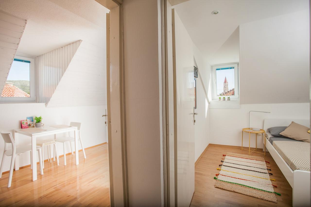 Top-Floor Apartment In Trogir Center Extérieur photo